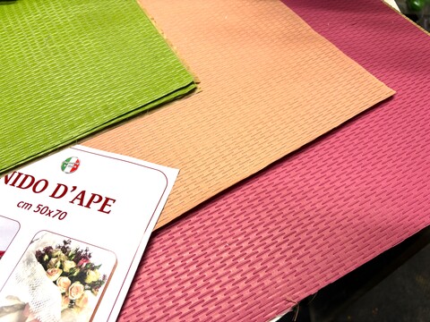 Fogli Alveare in carta cm. 50X70 T.U. - Sconti per Fioristi e Aziende - Nido d'Ape conf. x 25 fogli