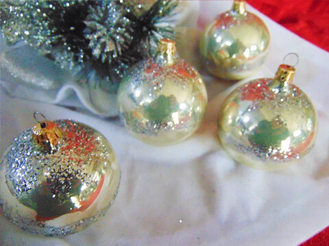 Copia di Palline in vetro dm. 4 - Sconto per Fioristi e Aziende - Iridate x 12con glitter