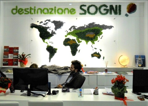 Parete Moss Stabilizzata - Sconti per Fioristi e Aziende . - Stile Planisfero Retroilluminato