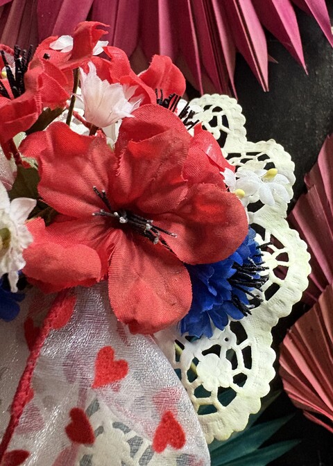 Bouquet Misto Primavera  -  Sconto per Fioristi e  Aziende - Diametro 16 cm.