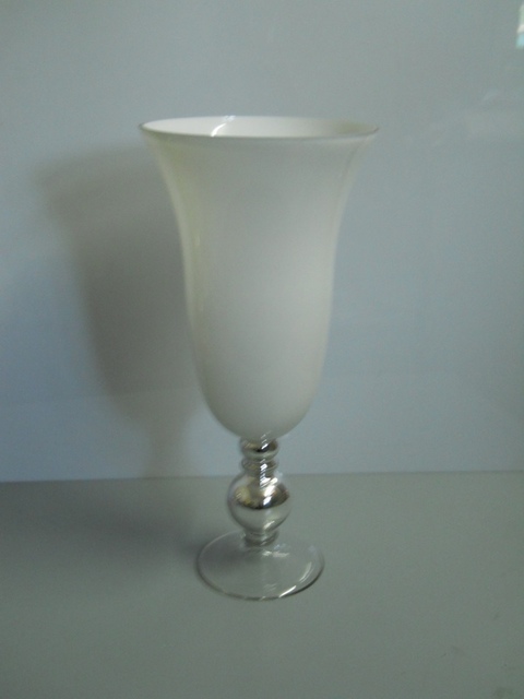 Coppa in vetro H 50 Bianca con base argento - Sconti per Fioristi e Aziende