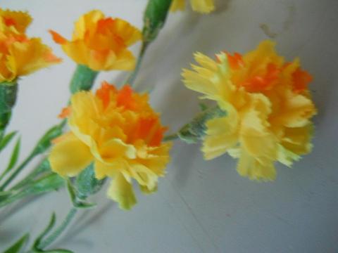 Garofanino Artificiale x 5  in poliester - Sconti per Fioristi e Aziende .