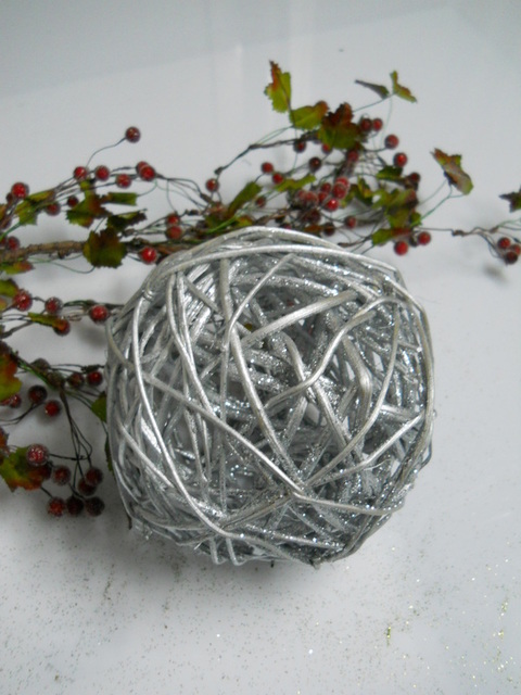 Sfera intrecciata in midollo dm. 20  glitterata x 2 - Sconti per Fioristi e Aziende