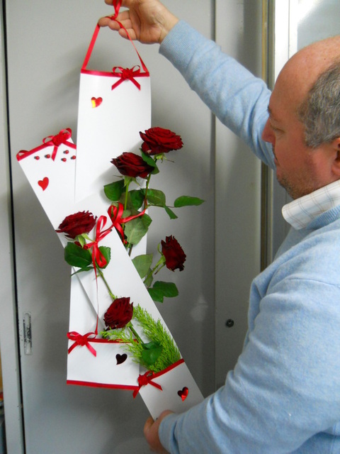 Busta per rose H 70 con tasca Conf. da 10 buste Articolo per San Valentino - Sconti per Fioristi e Aziende