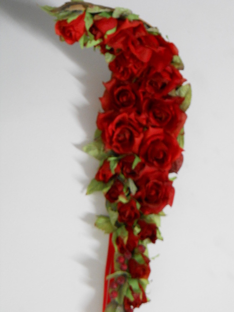 Capina di Cocco con rose rosse H 60/80 - Sconti per Fioristi e Aziende
