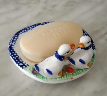 Paperine su piattino in ceramica decorata - Sconti per Fioristi e Aziende