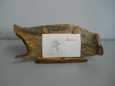 Segnaposto in trama di fico d'india su legno cm. 30 x 15 - Sconti per Fioristi e Aziende - San Michele di Ganzaria (Catania)