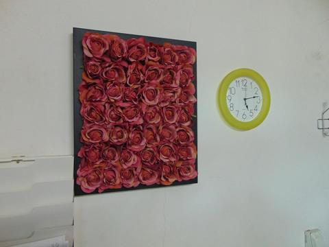 Quadro roseto  cm. 55 x 45 con 48 rose