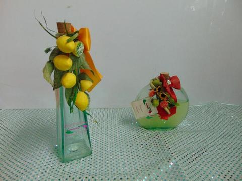 Bottiglia in vetro decorata con frutta - Sconti per Fioristi e Aziende