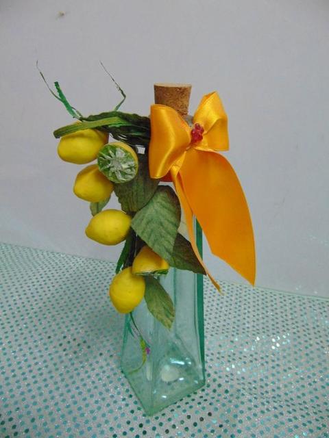 Bottiglia in vetro decorata con frutta - Sconti per Fioristi e Aziende