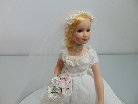 Bambola sposina in porcellana Bionda e Bruna alta cm. 22 - Sconti per Fioristi e Aziende