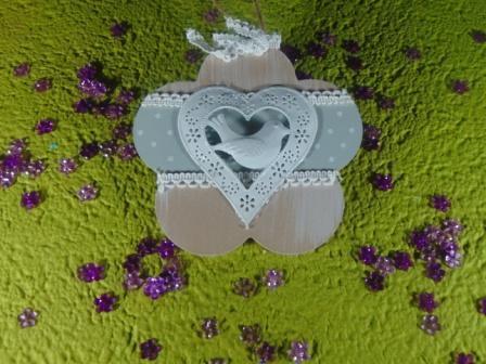 Fiore con cuore cm. 14 x 14 in 3 colori - Sconti per Fioristi e Aziende