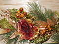 Festone di Natale H 180 con Rose in poliestere - Sconti per Fioristi e Aziende e Wedding