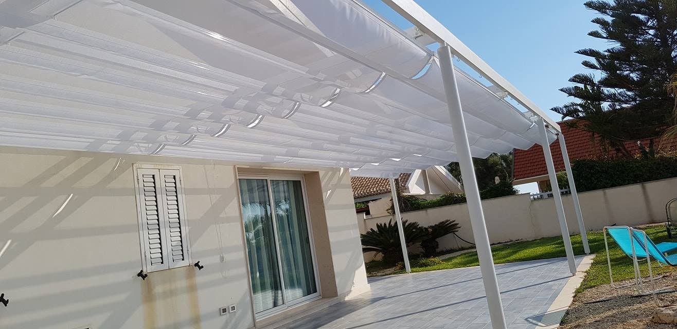 Tenda a onde e patio realizzati