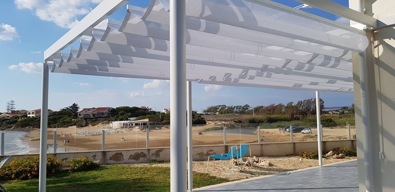 Tenda a onde e patio realizzati