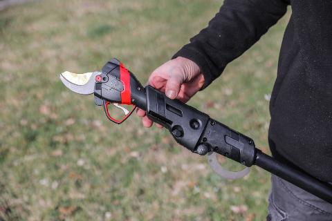 FORBICE ELETTRICA A BATTERIA PER POTATURA CON SENSORI - INFACO F3020