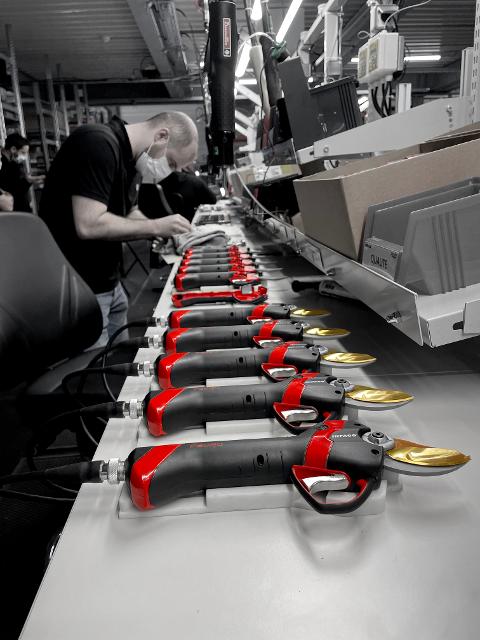 FORBICE ELETTRICA A BATTERIA PER POTATURA CON SENSORI - INFACO F3020
