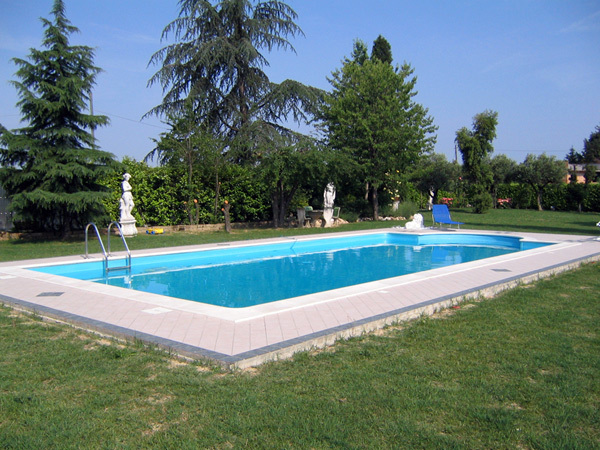 Realizzazioni costruzione manutenzione piscine interrate alcamo ... Manutenzione piscina interrata