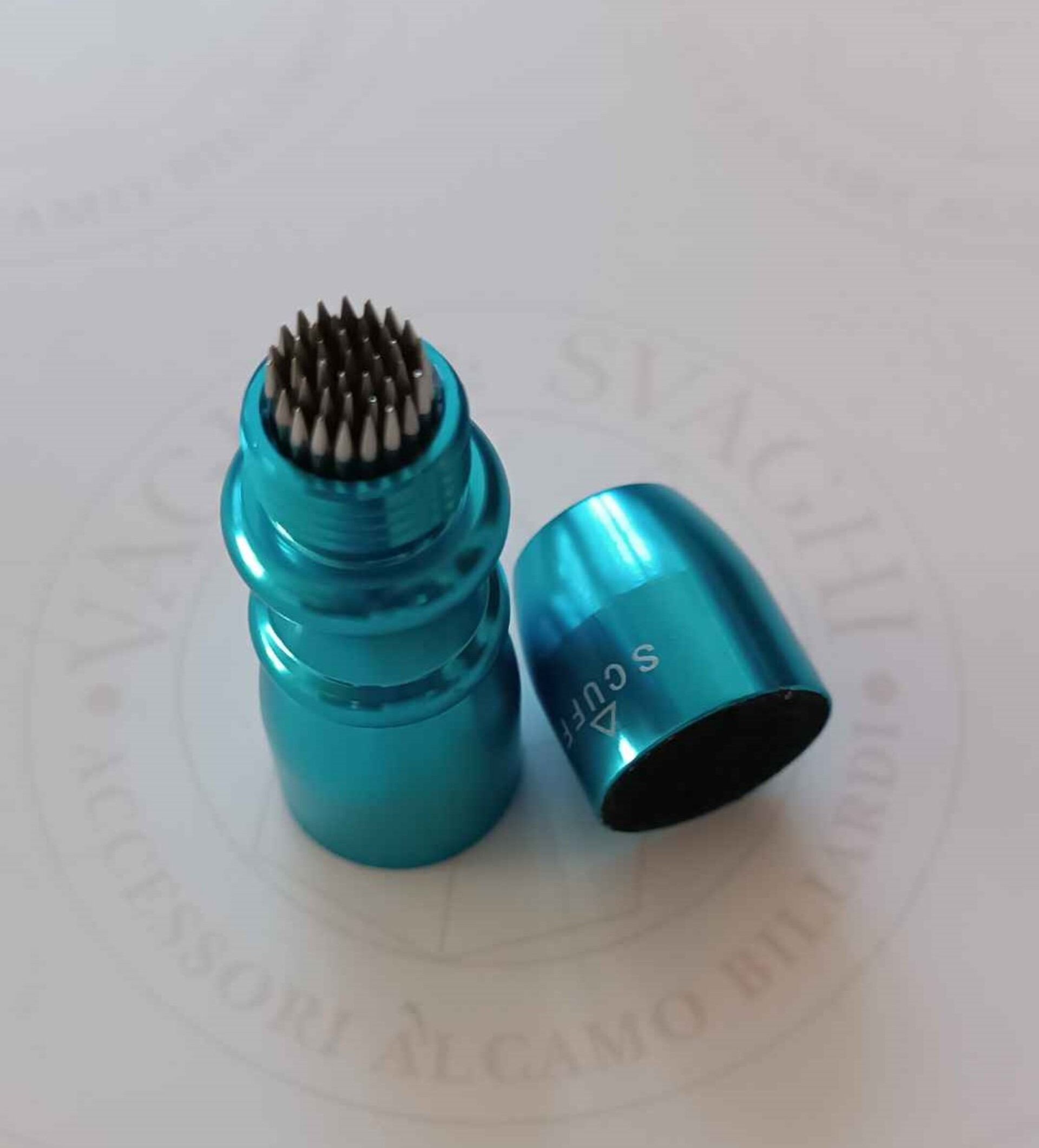 RASCHIETTO RASCHIA CUOIO AZZURRO