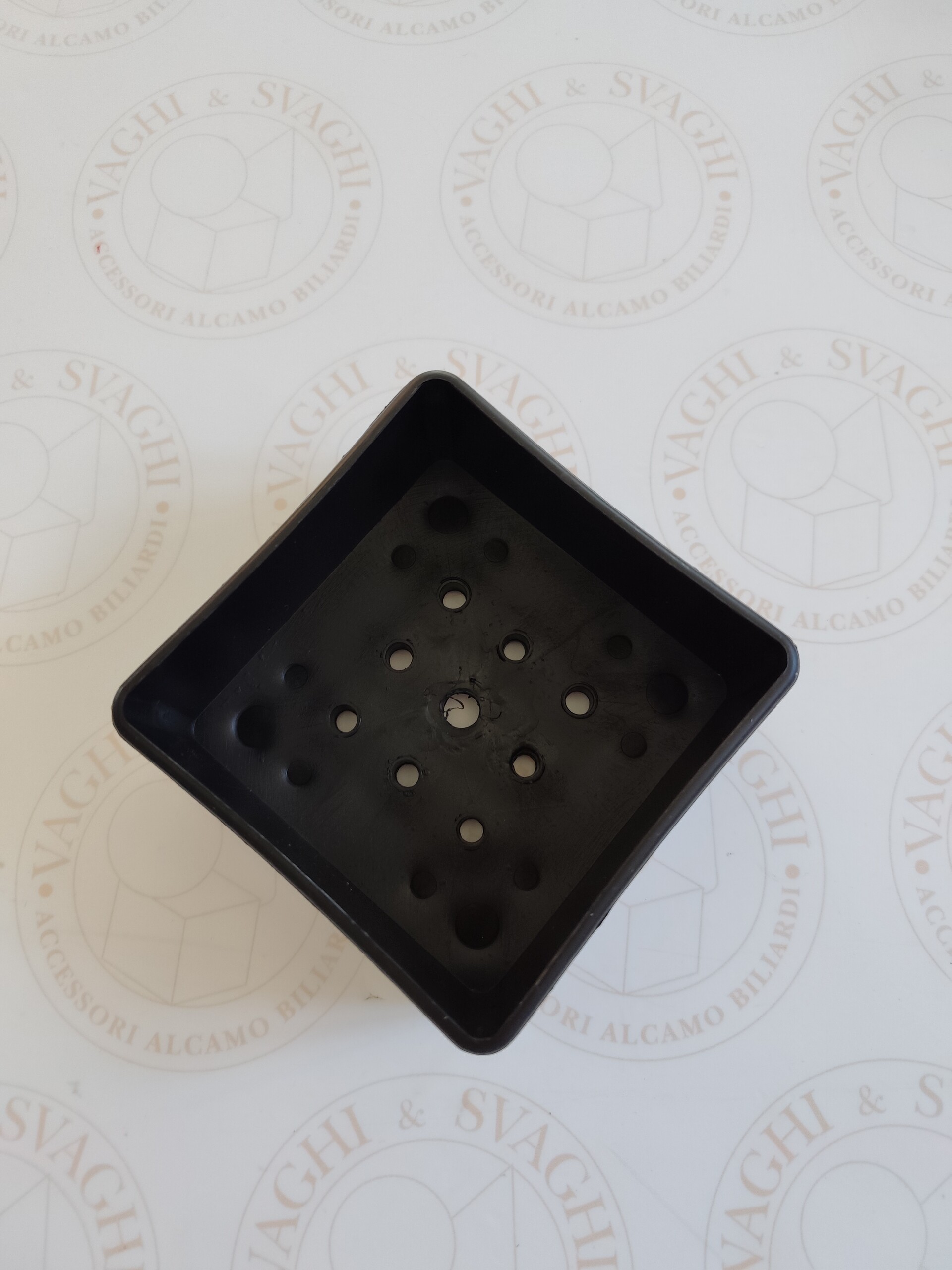 PIEDINO FILETTATO IN PLASTICA GARLANDO PER GAMBA 90 X 90