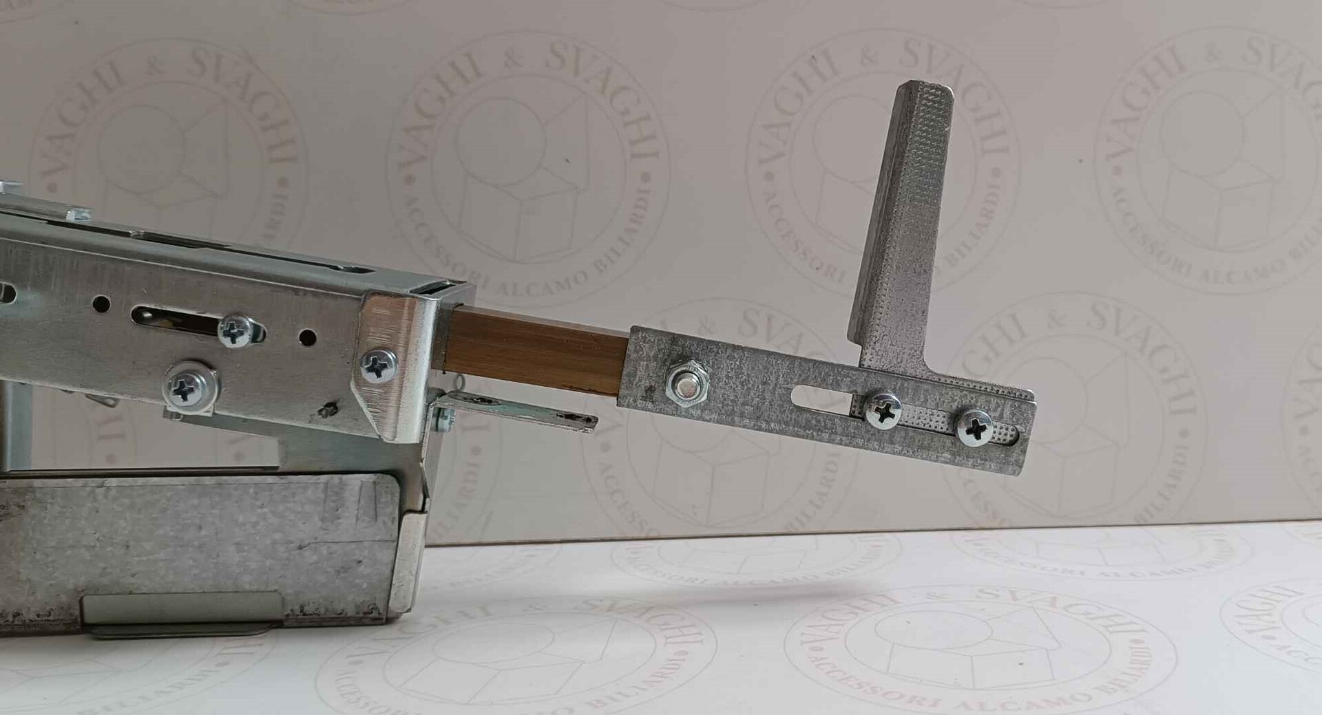 GANCIO PER GETTONIERA GARLANDO MODELLO CORTO X BILIARDO