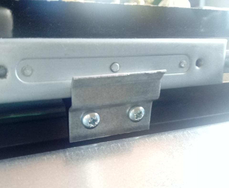 SQUADRETTA GARLANDO BLOCCA SERRATURA ART. 62