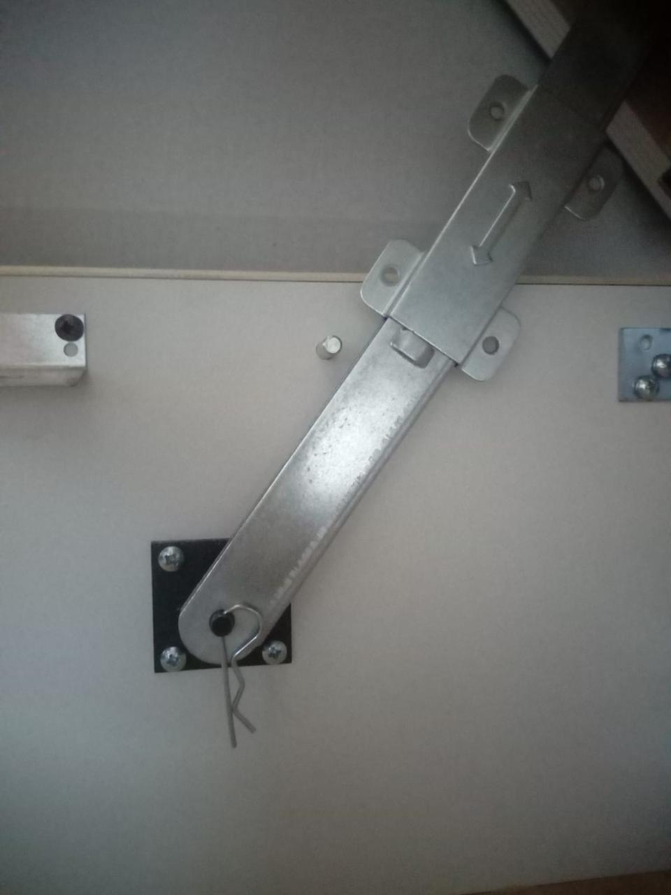 PIASTRA PER MOLLA A GAS GARLANDO PER SOSTEGNO DI SICUREZZA