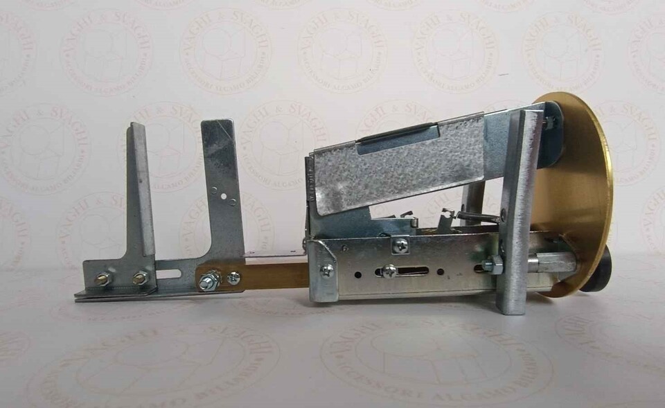 GETTONIERA PER CALCIO BALILLA GARLANDO IN LAMIERA PER GETTONI SNOOKER