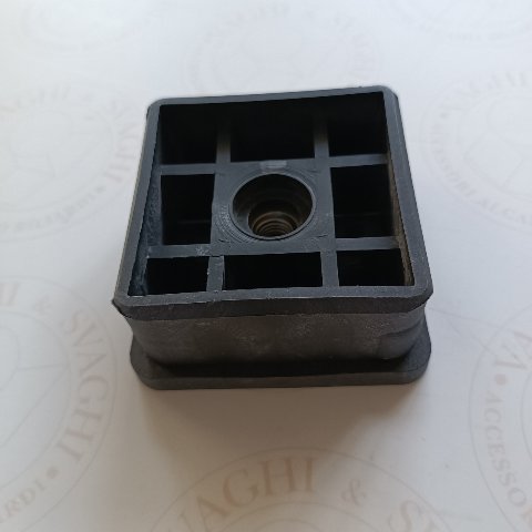 PUNTALE REGOLABILE ROBERTO SPORT PER GAMBA IN ALLUMINIO 80 X 80 MM.