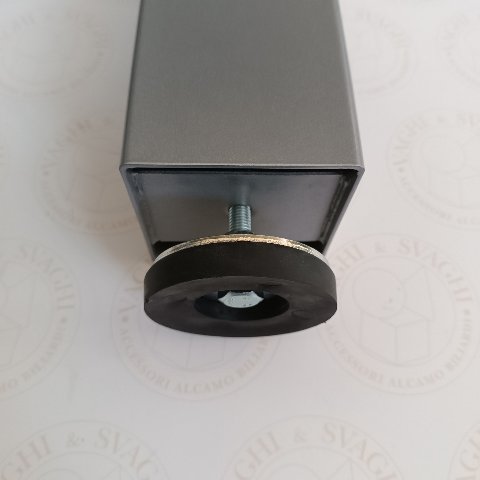 GAMBA IN METALLO 90 X 90 x 2 GARLANDO MM 665 SILVER CON PIASTRA E PIEDINO