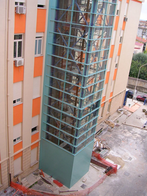 OSPEDALE UNICO di AVOLA-NOTO (Siracusa), costruzione facciata continua Metra