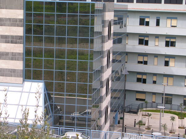 OSPEDALE GIGLIO CEFALU' (Palermo), Realizzazione / Costruzione Facciata Semistrutturale a cellule