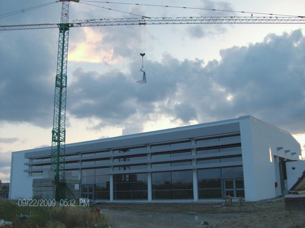 Palestra Cagliari, Realizzazione Facciata semistrutturale a Cellule