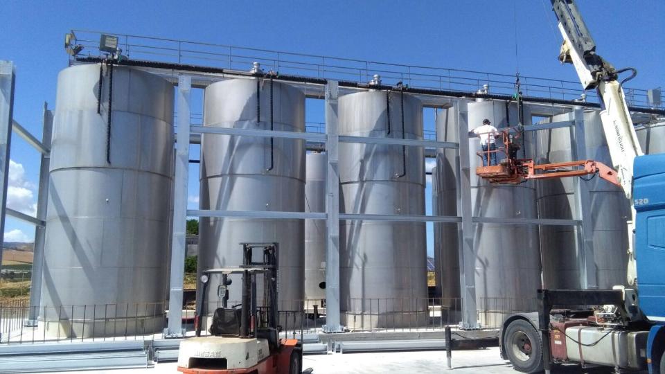 Cantine ERMES Gibellina TP Struttura Metallica per Capannone Coibentazione Silos