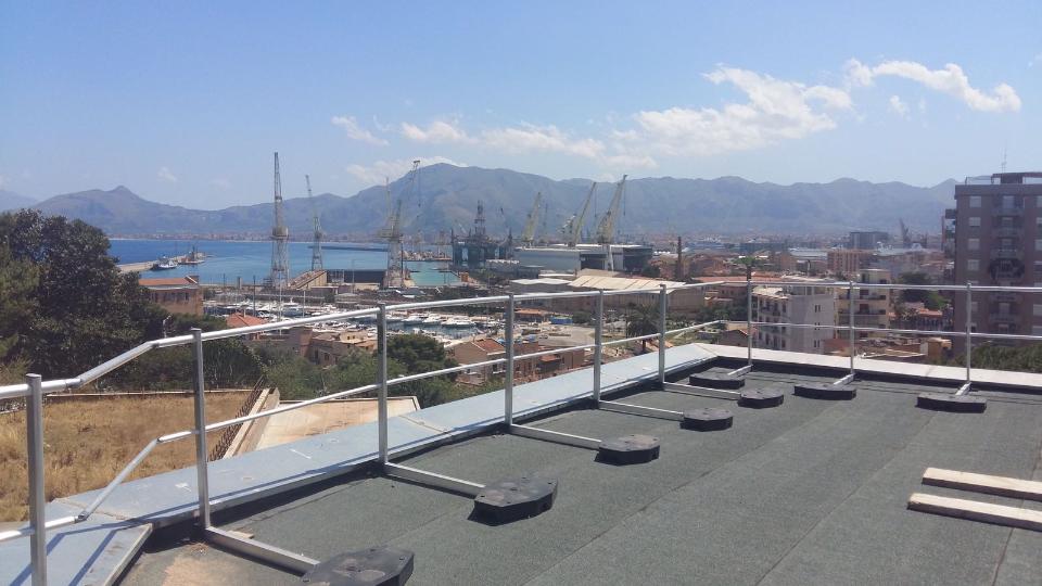 Basamenti Strutture metalliche zincate per basamenti realizzati presso Università degli studi Palermo