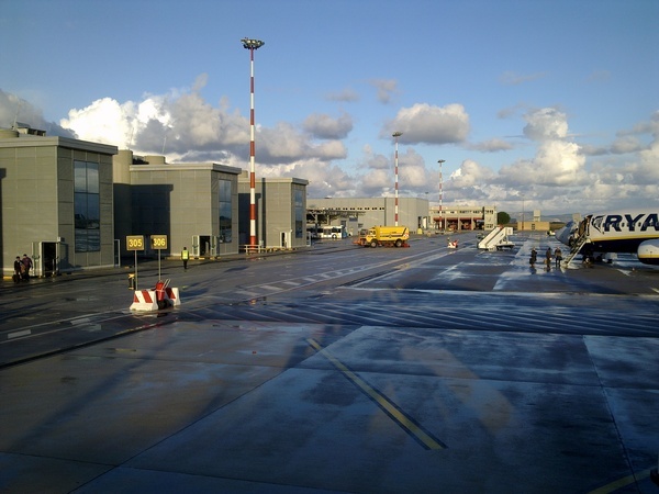 Aeroporto civile "V. Florio" Trapani Birgi Realizzazione di strutture metalliche zincate