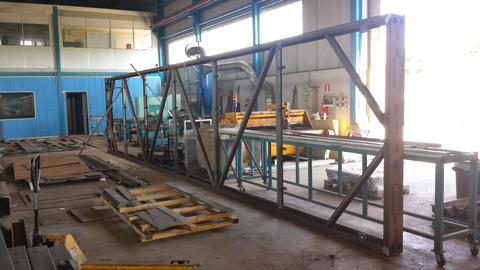 Strutture metalliche per pontili galleggianti Porto Nautico di Cecina Spa