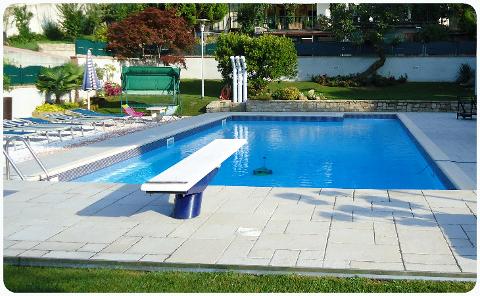 REALIZZAZIONE DI PISCINE SKIMMER
