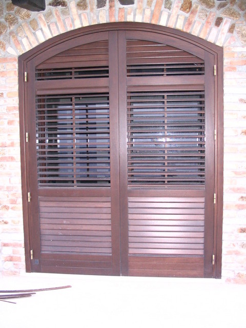 Realizzazione infissi ad arco