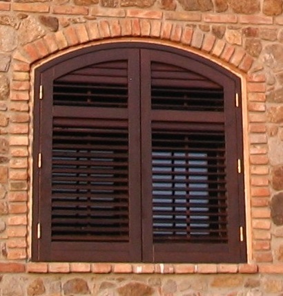 Realizzazione infissi ad arco