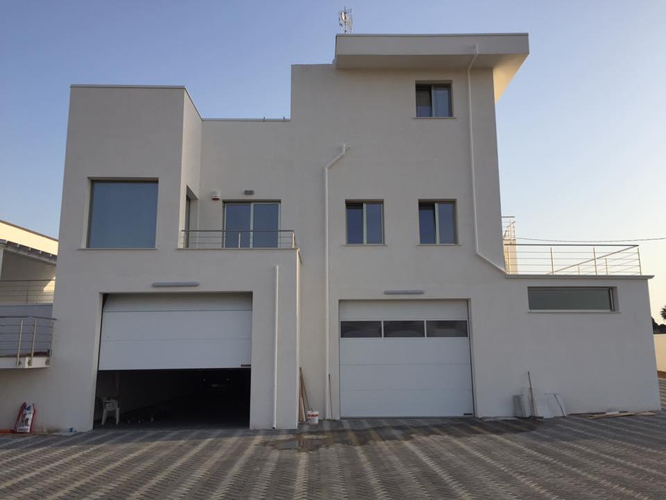 Villa moderna Partinico Alcamo Infissi alluminio taglio termico Thermo plus