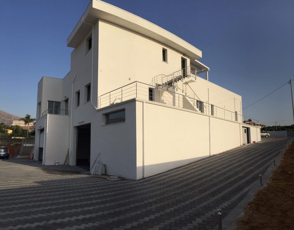 Villa moderna Partinico Alcamo Infissi alluminio taglio termico Thermo plus