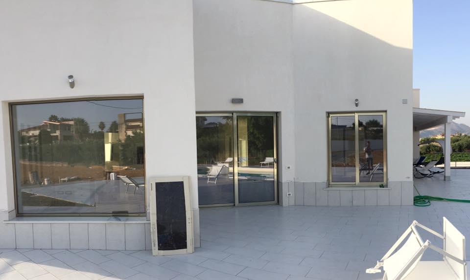 Villa moderna Partinico Alcamo Infissi alluminio taglio termico Thermo plus