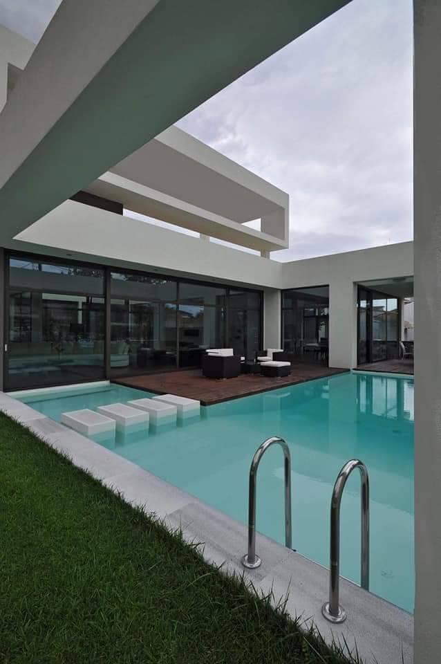 Villa privata Catania Infissi Alluminio Taglio Termico Reynaers