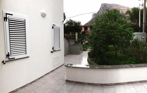 Villa residenziale privata  Infissi PVC Salamander Raffaello Progetto Italia