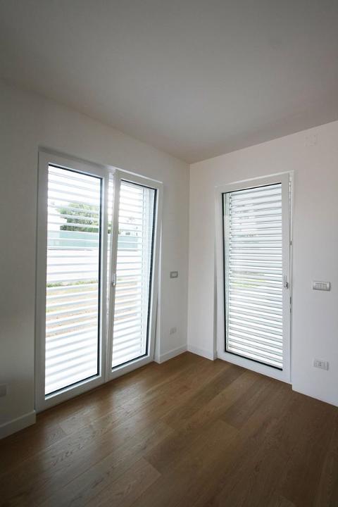 Villa residenziale Mondello (PA) Infissi pvc Schermature solari Griesser