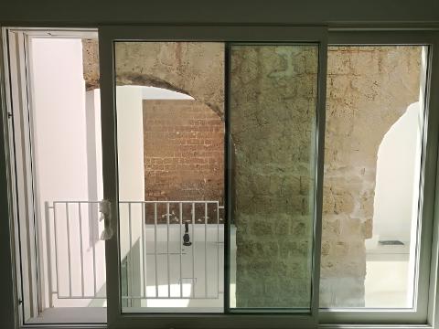 Villino privato  Infissi in alluminio taglio termico  Schermature solari Griesser