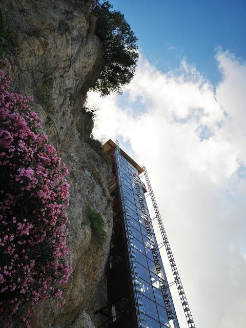 Taormina - Ascensore Sistema Facciata Continua Reynaers CW 50