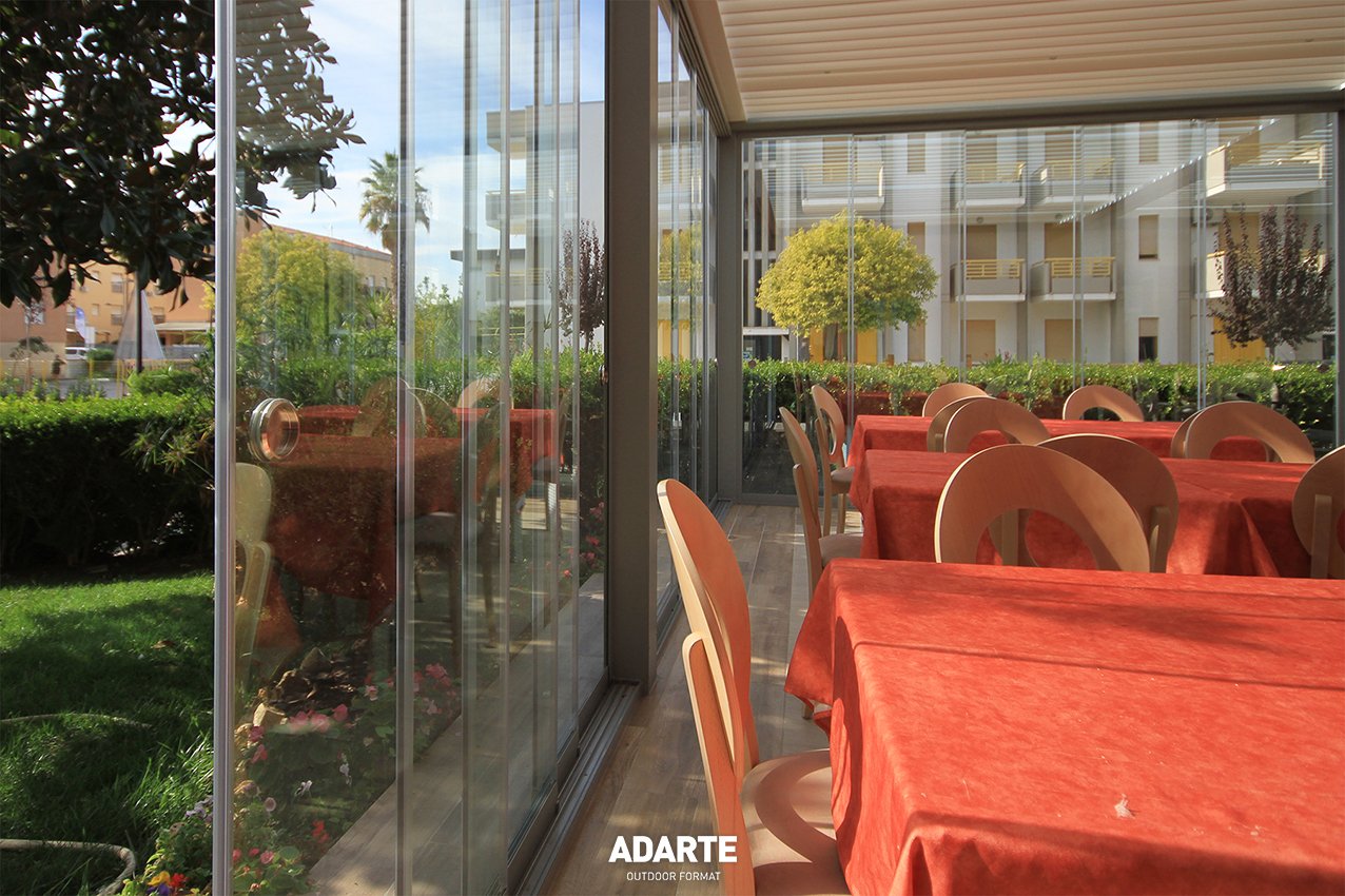 PERGOLE IN ALLUMINIO ADARTE MOD. VYSTA - VETRATE