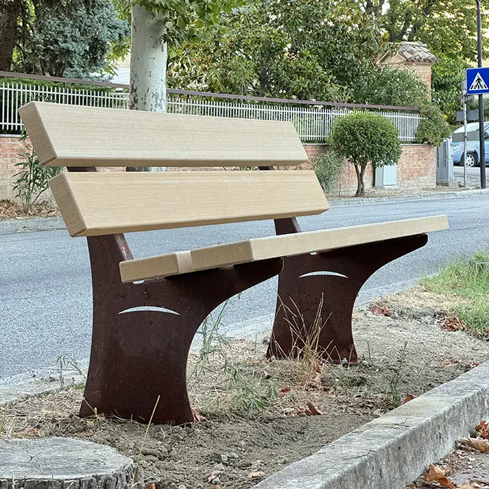 PANCHINA PER ARREDO URBANO CON DOGHE IN WPC SIGNOR VERDE MOD. KEYLA